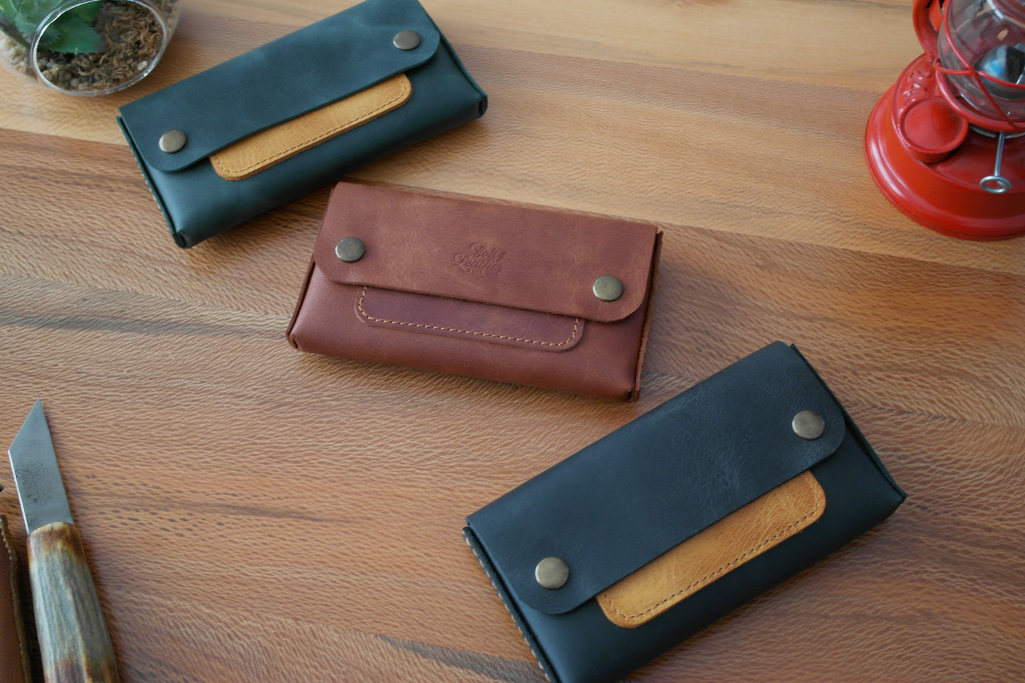 tütün kesesi, tütün çantası, camel renk, el yapımı, gerçek deri, %100 Hakiki Deri, El dikişi, gerçek dana derisi, minimalist tasarım, vintage, kişiye özel hediye, kişiselleştirme seçeneği