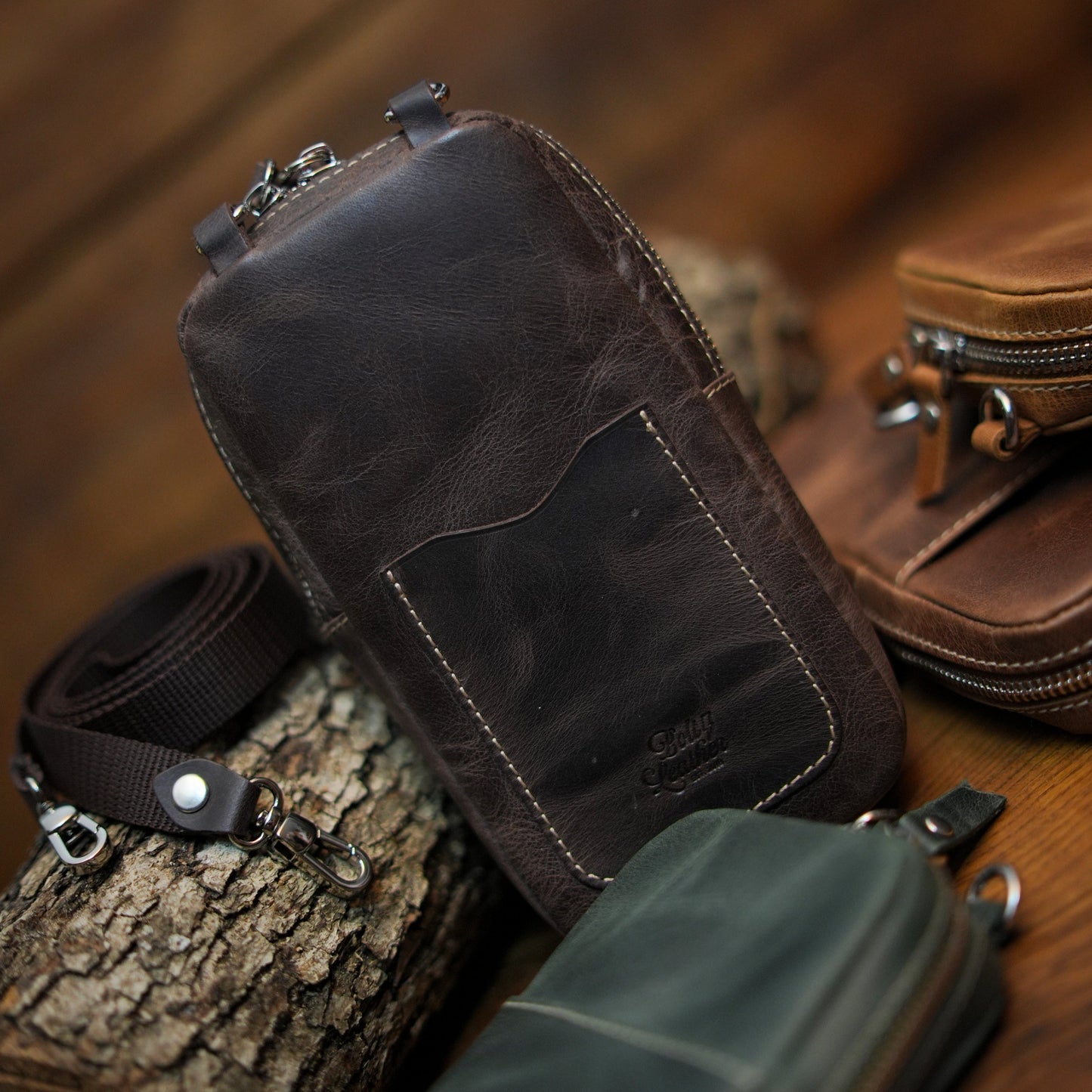 Çapraz askılı deri cüzdan çanta