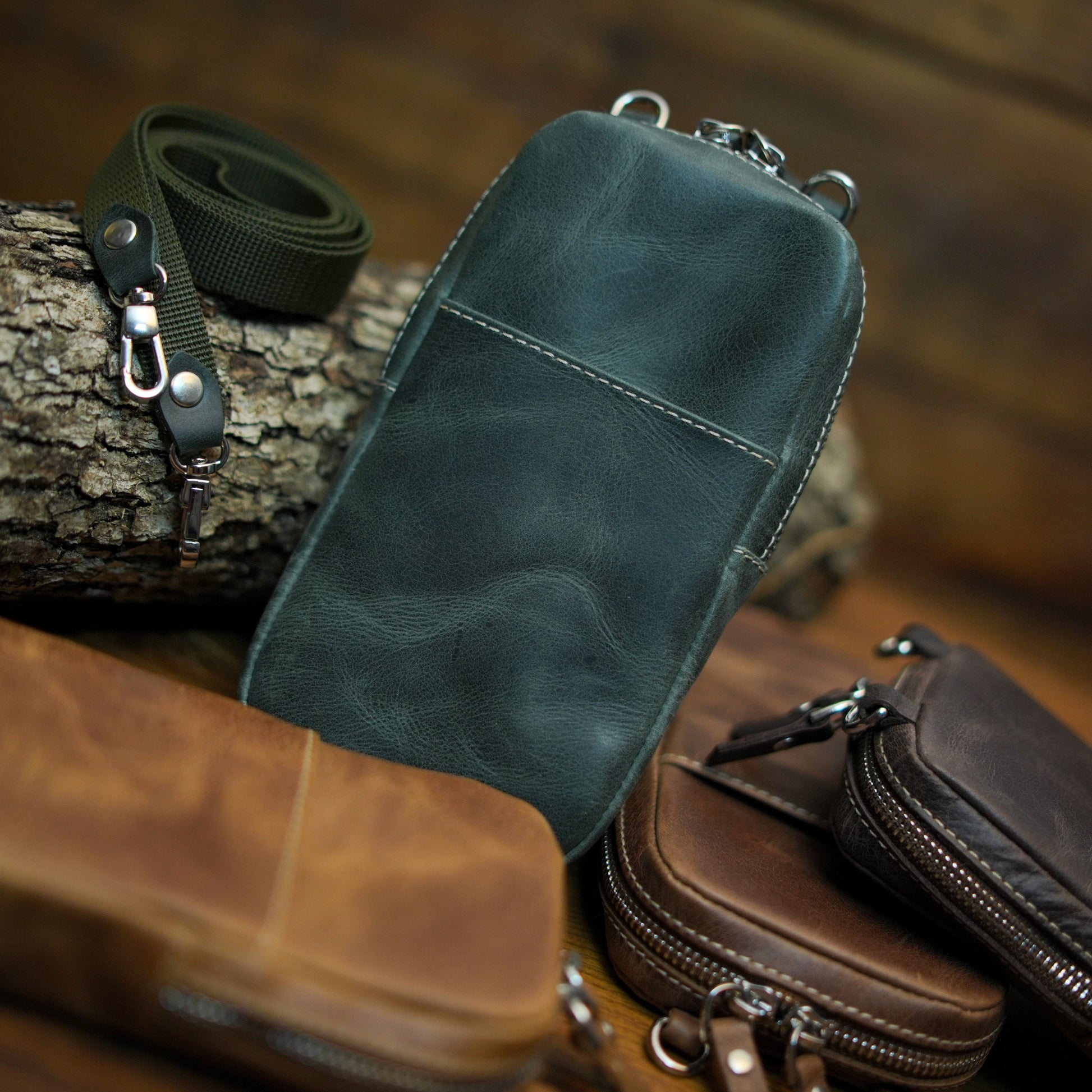 Çapraz askılı deri cüzdan çanta